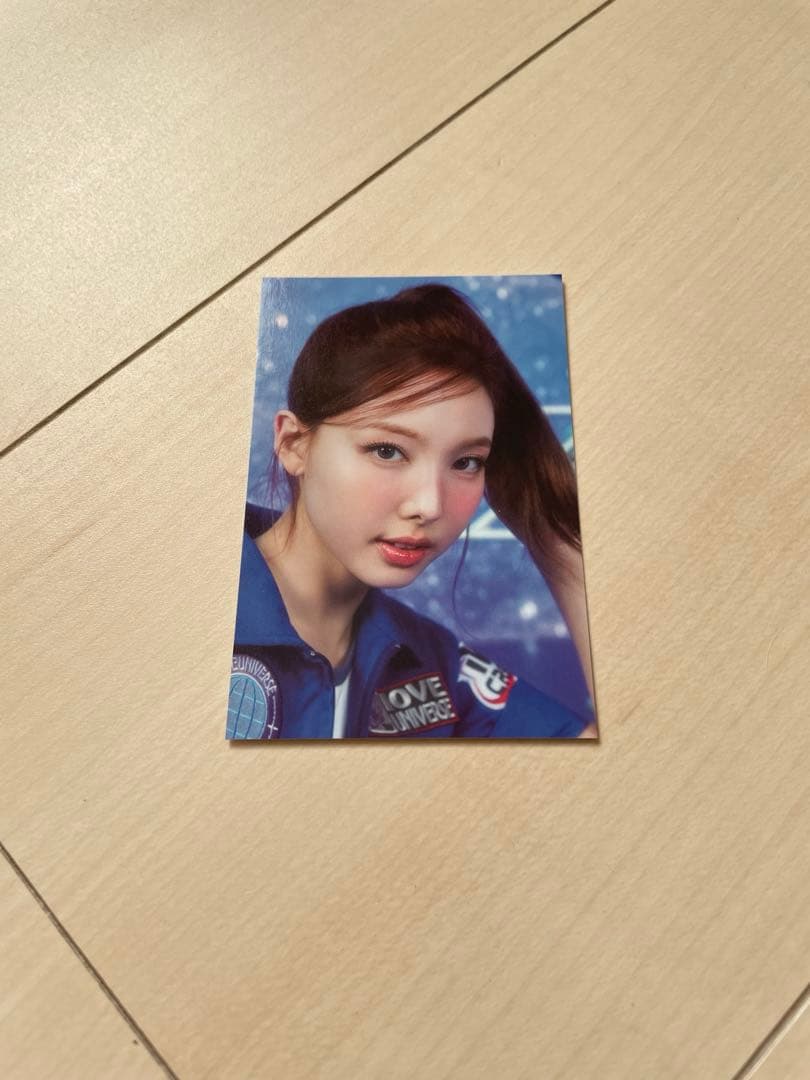 TWICEナヨン トレカ 10ve universe - メルカリ