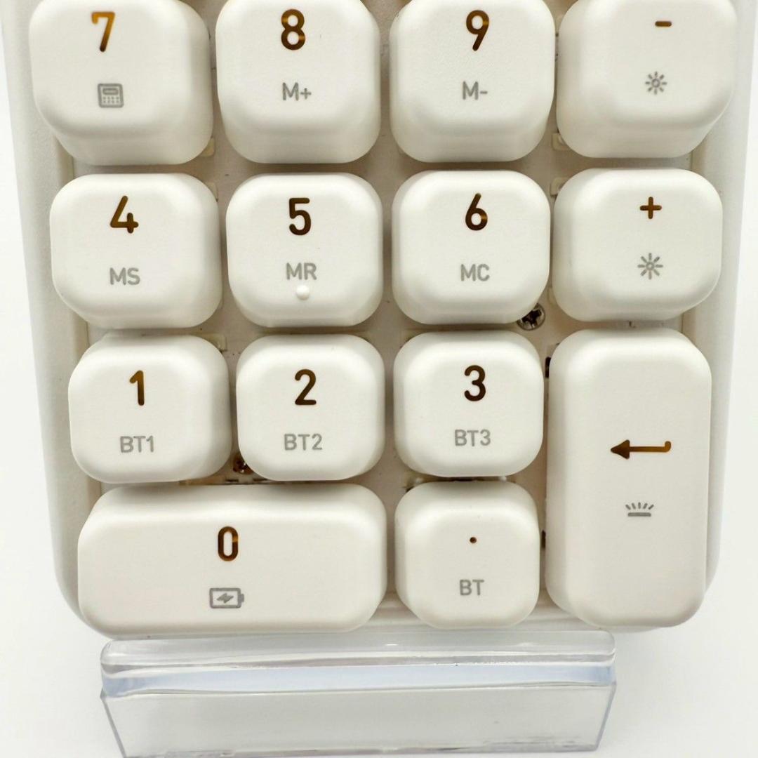 極美品】AZIO Izo テンキー 電卓 青軸 ホワイトブロッサム 82-4 - メルカリ