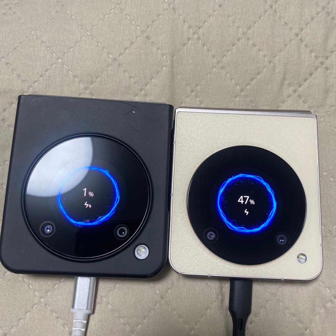 ZTE Libero Flip 5G SL 2台 ZTE's Libero Flip is a super-affordable foldable flip phone for Japan