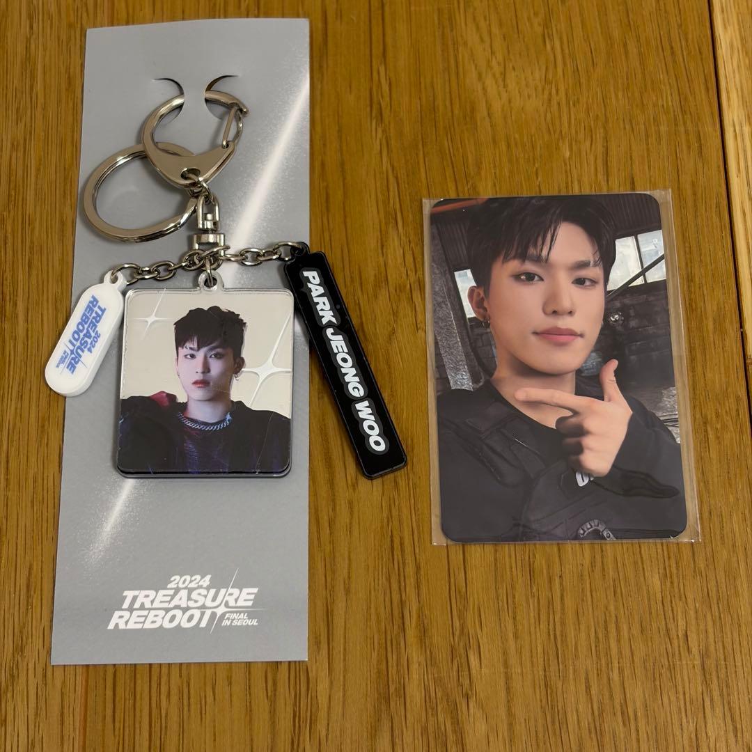 TREASURE ジョンウPHOTOキーホルダー トレカ付きセット - メルカリ