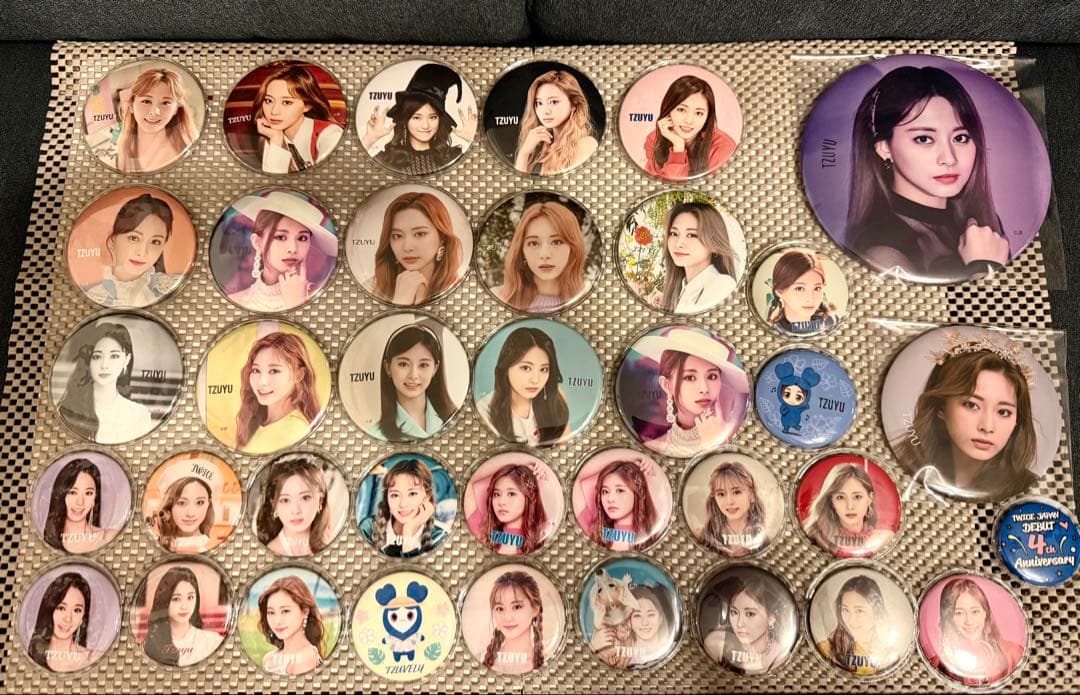 twice ツウィ 缶バッジ 缶バッチ セット - メルカリ