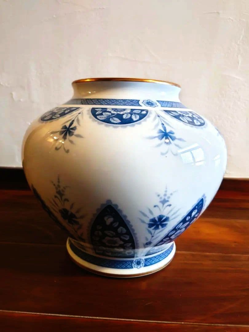 大倉陶園　呉須花文　花瓶 手描き】呉須唐草 36cm花器