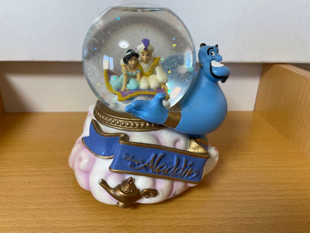 ディズニー アラジン スノードーム オルゴール - メルカリ