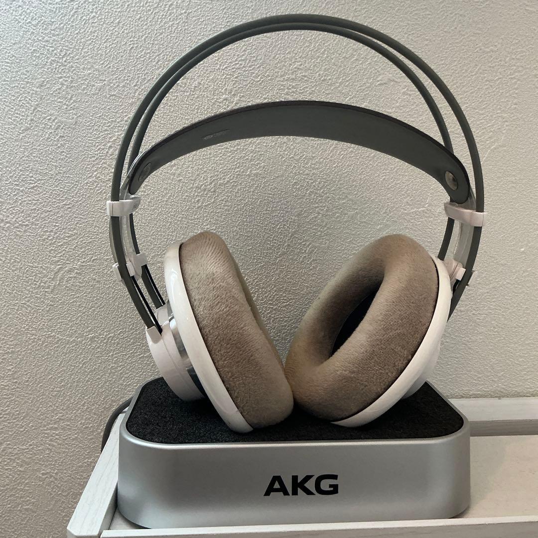 AKG K701 有線ヘッドホン スタンド付き Amazon.com: AKG K 701 Ultra Reference Class Stereo Headphone Level