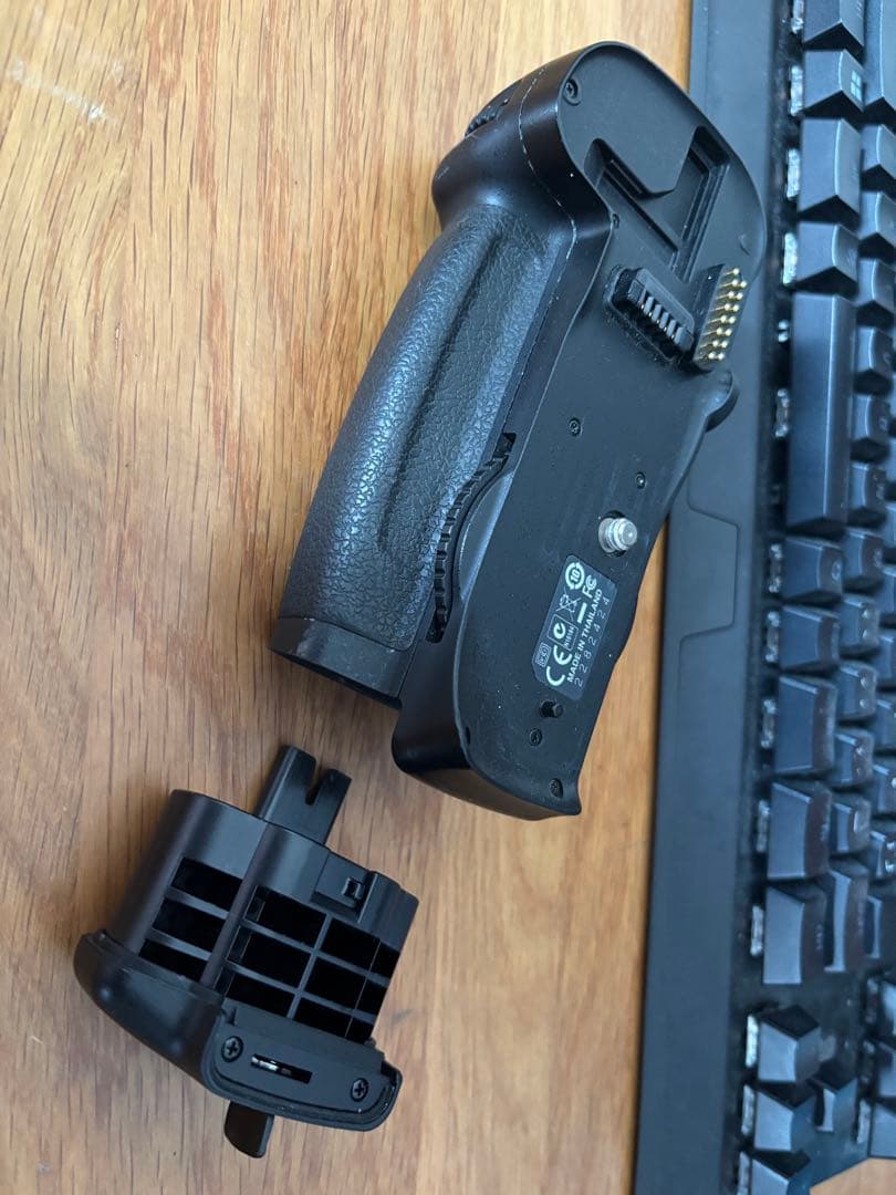 Nikon D700 縦グリNikkor 24-85 f2.8-4