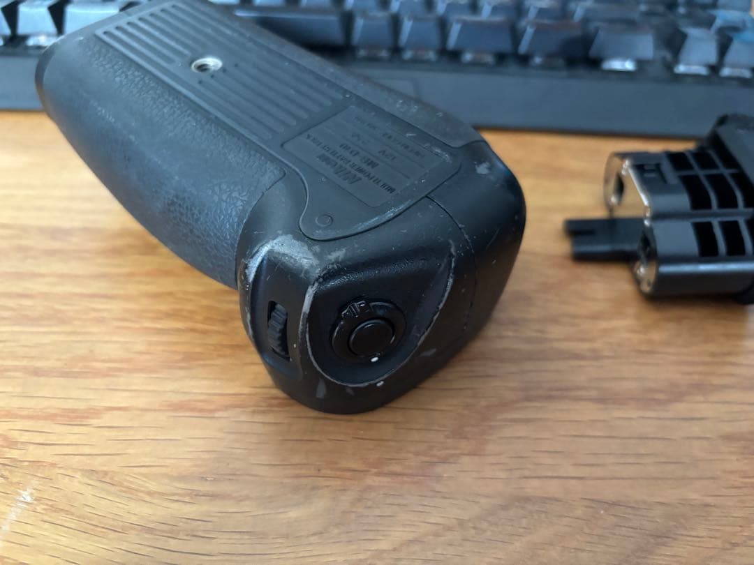 Nikon D700 縦グリNikkor 24-85 f2.8-4