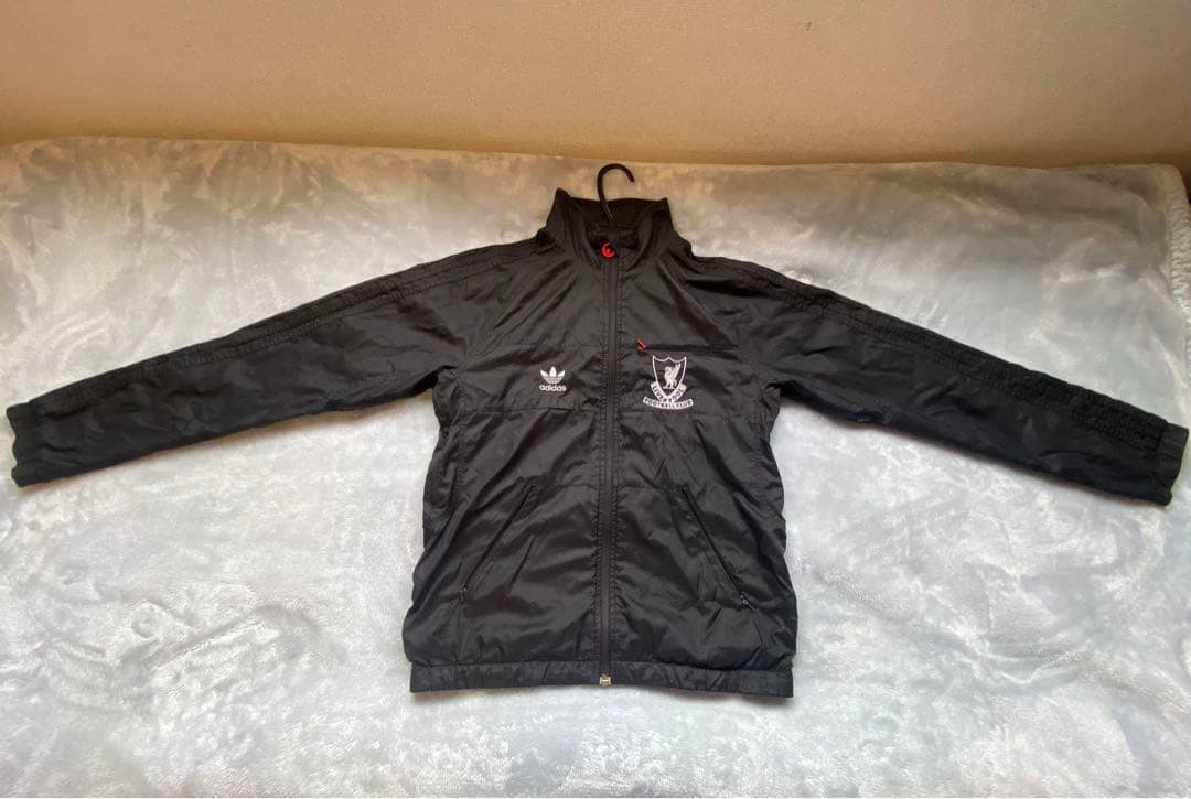 希少 adidas. リバプール 刺繍入りウインドブレーカー - メルカリ