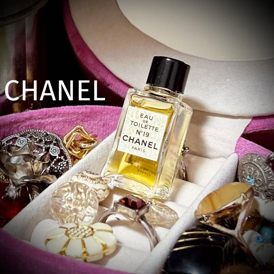 シャネル 香水 オードトワレ フレグランス 19番 未使用 ヴィンテージ