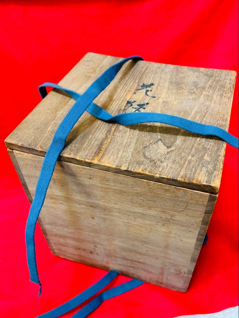 腰黒梅絵花瓶 金粉装飾 共箱付 初代眞葛香山作（江戸