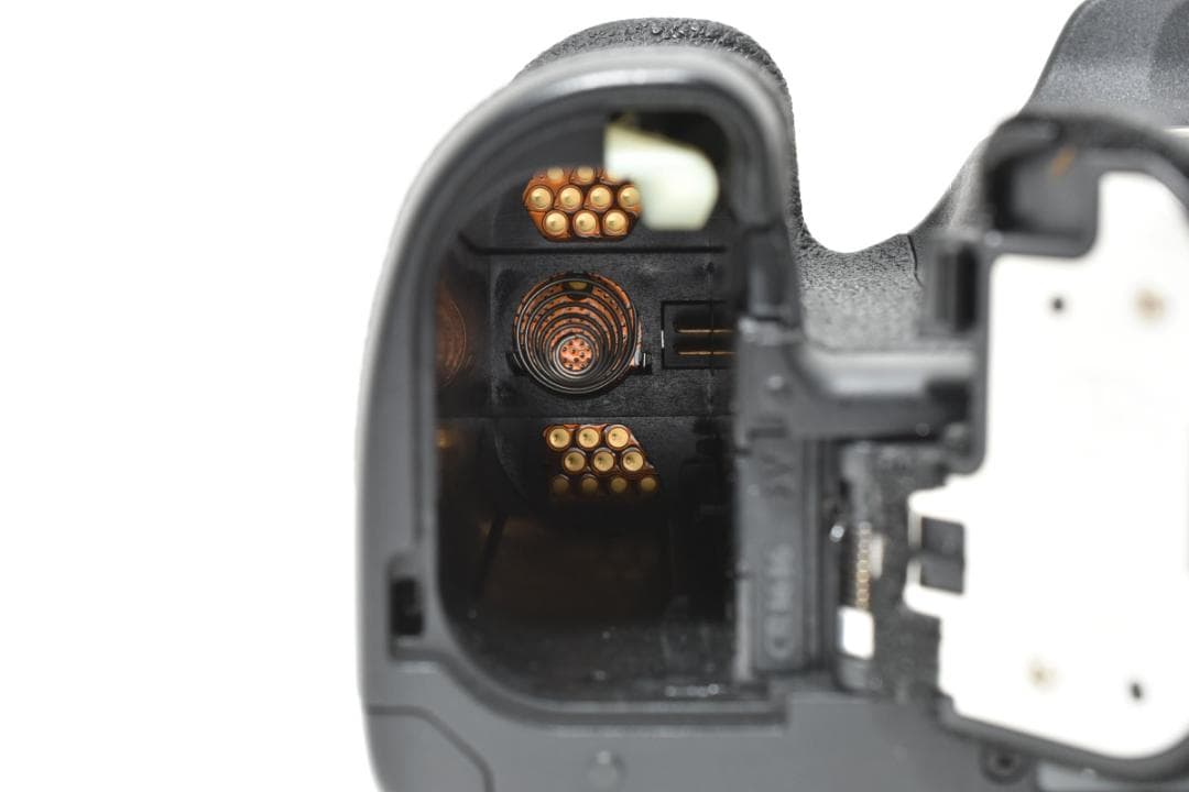 □美品□ Canon EOS 7D ボディ グリップ付 動作OKの通販はau PAY