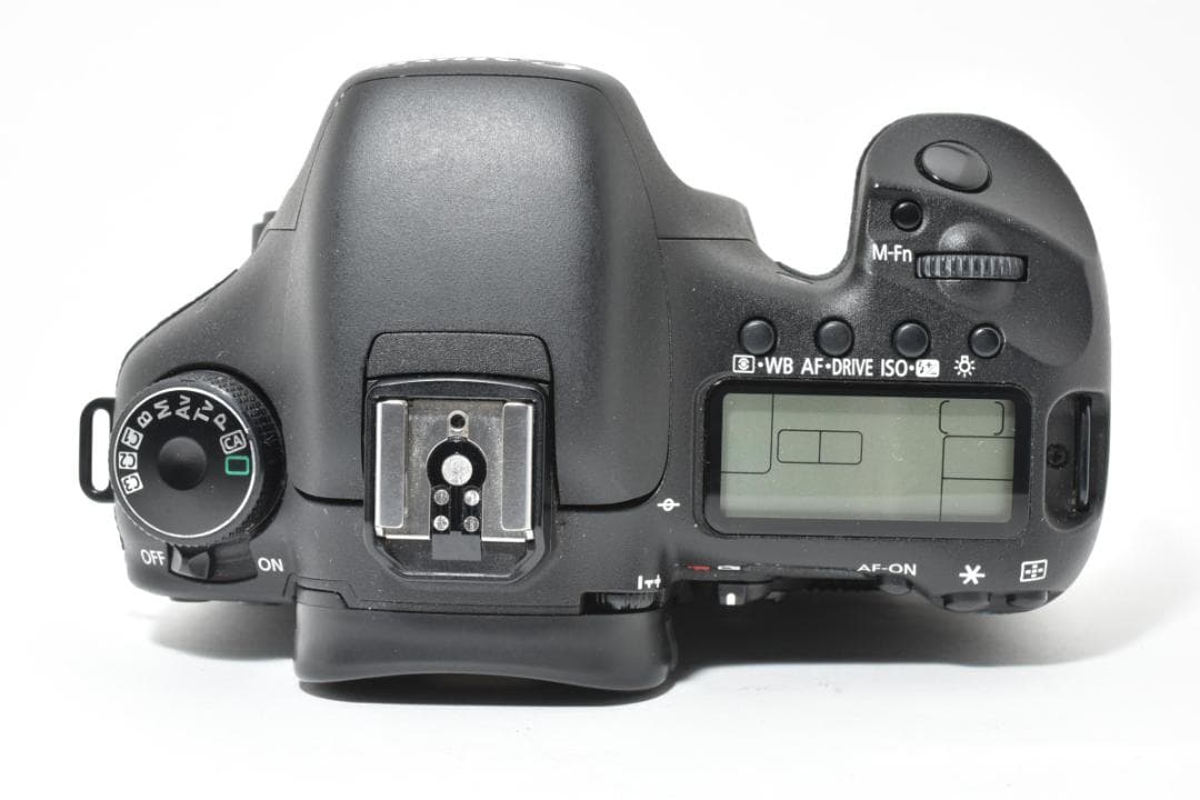 □美品□ Canon EOS 7D ボディ グリップ付 動作OKの通販はau PAY