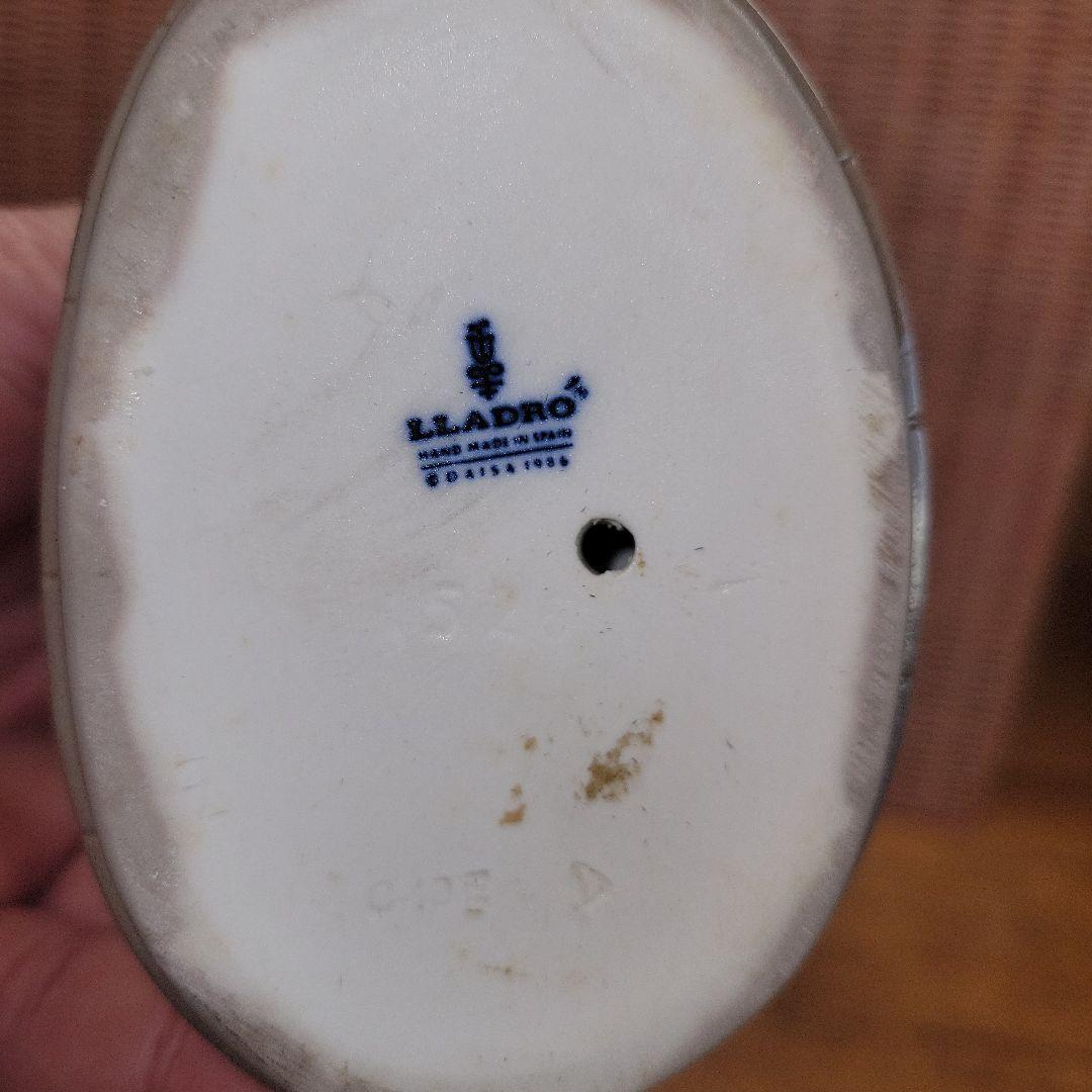 完品】LLADRO リアドロ バレンシアの花 ブーケを持つ少年 1526 - メルカリ