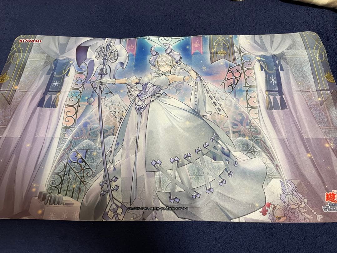 白銀の城のラビュリンス プレイマット、スリーブセット | Shop at