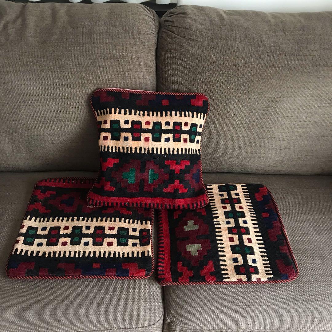 ☆値下げ☆オールドキリムのクッションカバー3枚セット 楽天市場】オールドキリム クッションカバー3枚セット 40角 2個 60角 1