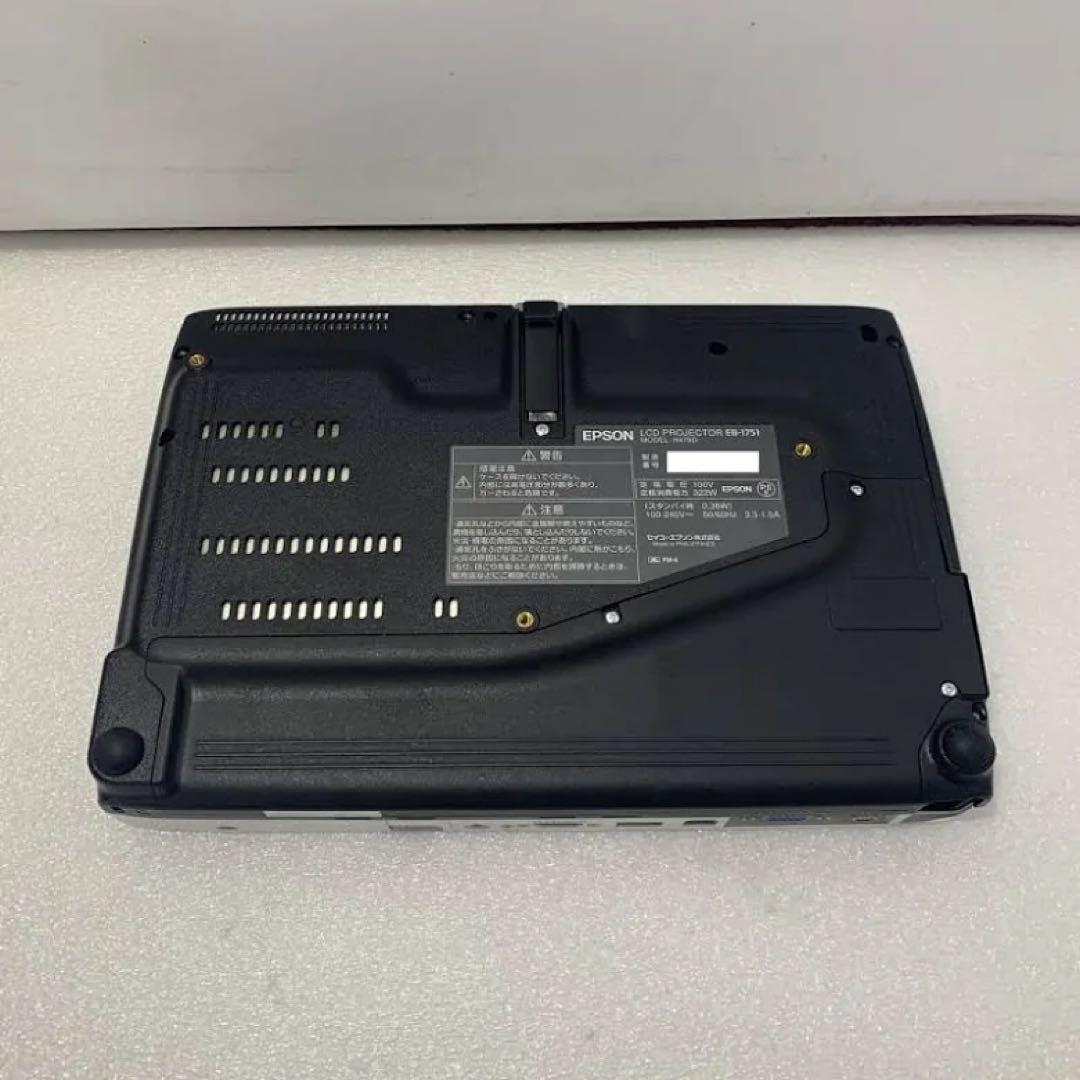プロジェクター 本体 EB-1751 - メルカリ