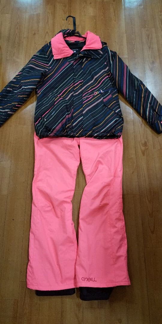 29 値下げ‼️ONEILLスキーウェア上下ベルトの3点セット ゴーグルオマケ✨ オンヨネ（ONYONE） スキーウェア 上下セット メンズ SUIT スーツ