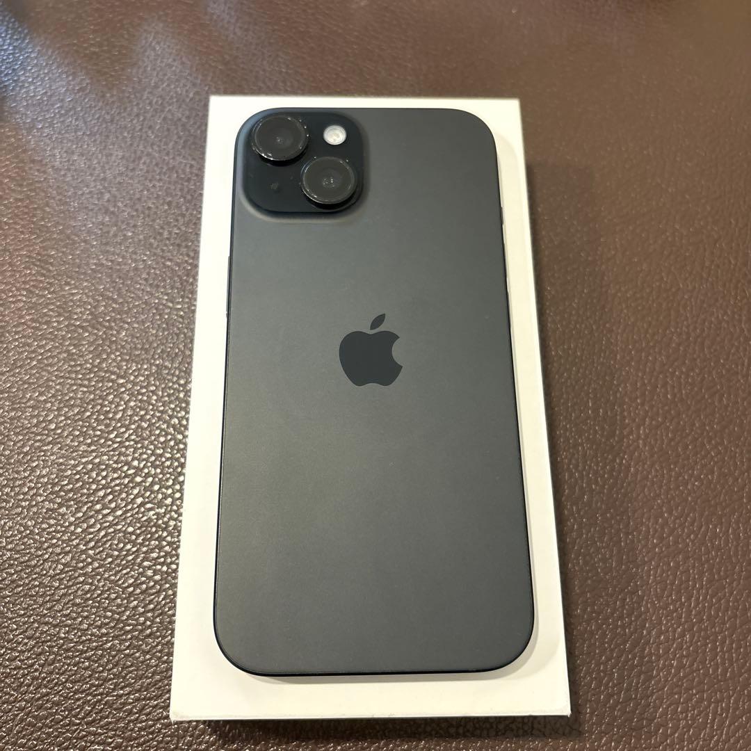 iPhone15 ブラック 128GBケース付き iPhone ☆Apple国内SIMフリー iPhone15 128GB ブラック MTMH3J/A A3089