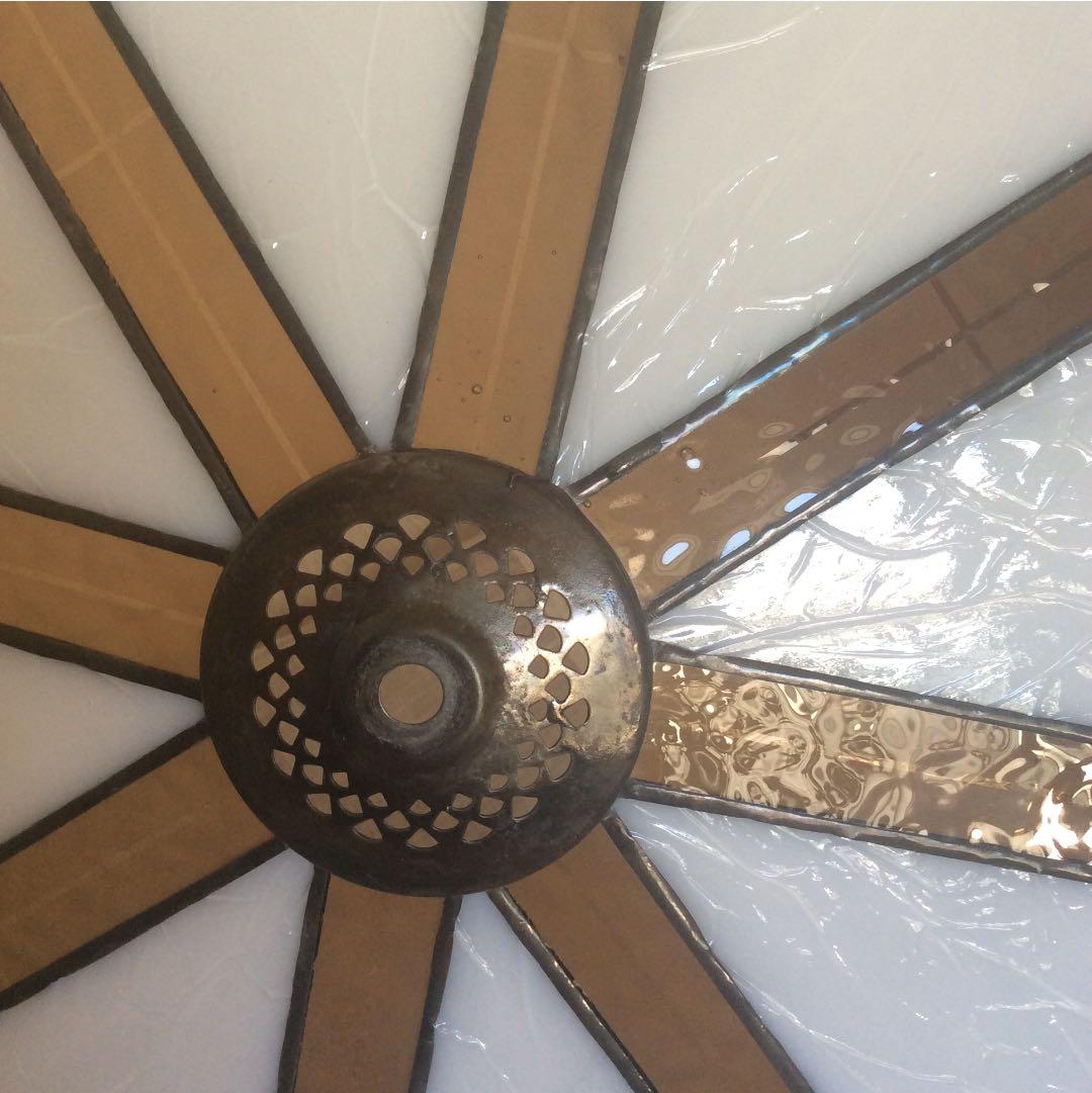 マナ！ステンドグラスの天井シェード！直接引取りの方値段交渉可！専用です！