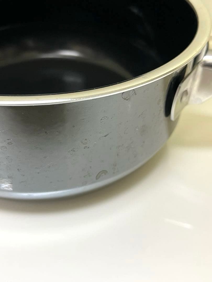 シリット 片手鍋 16cm ブラック シラルガン 蓋あり - メルカリ