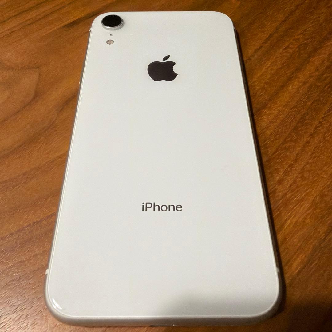 iPhone XR 64GB ホワイト バッテリー81% - メルカリ