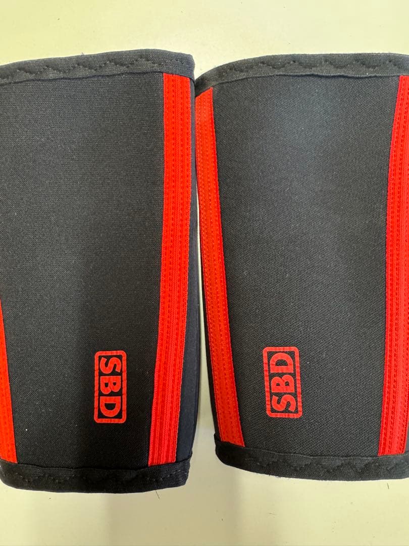 SBD エルボースリーブ Mサイズ ブラック/レッド - メルカリ
