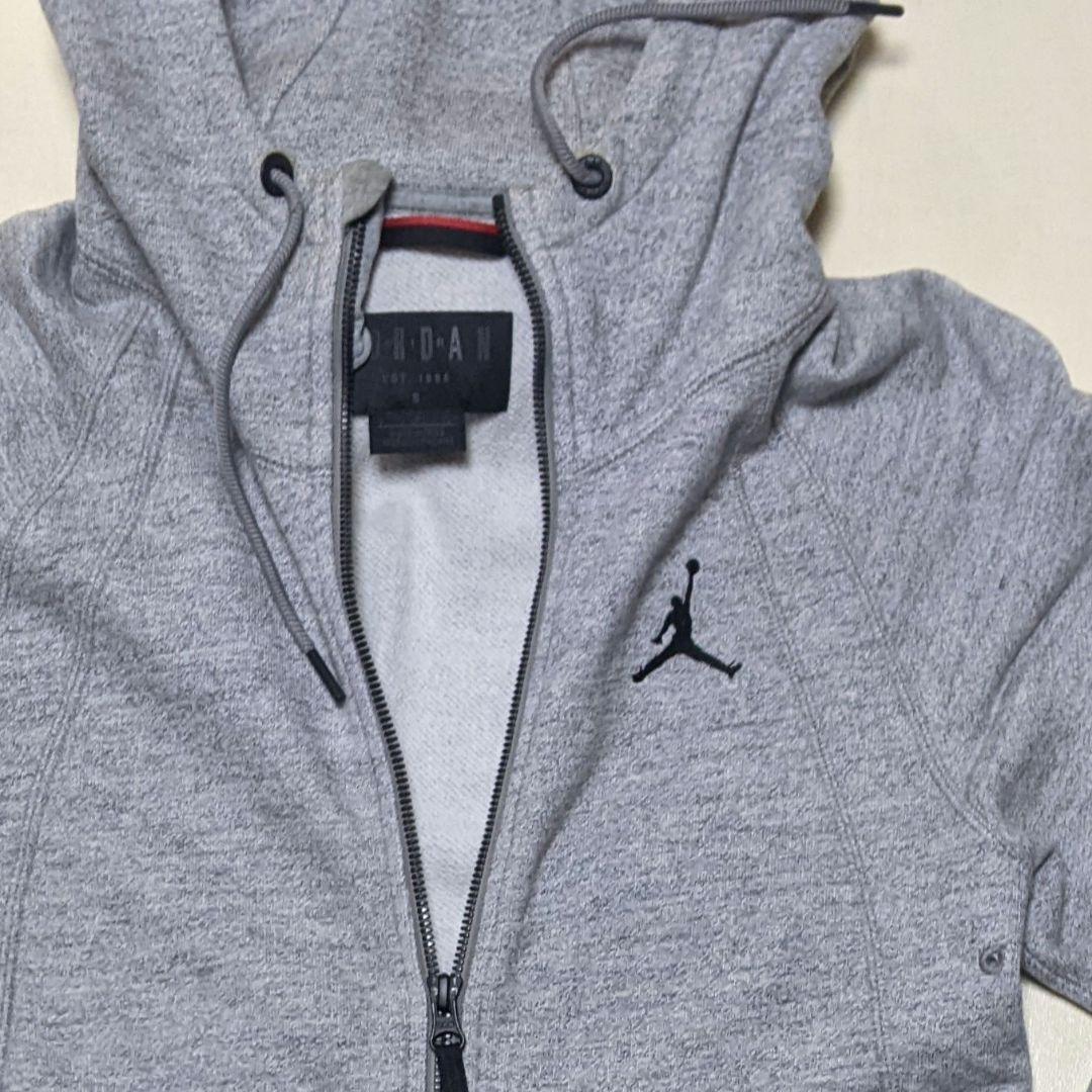 JORDAN グレー フード付きパーカー サイズS - メルカリ