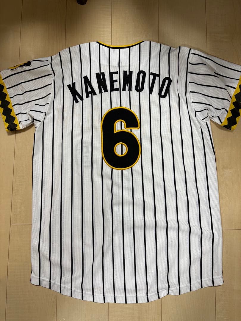 阪神 輝流 ユニフォーム 金本 L 復刻 鉄人 - メルカリ
