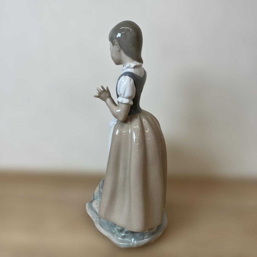 LLADRO NAO リヤドロ フィギュリン 少女と壊れたジャー 置物 - メルカリ