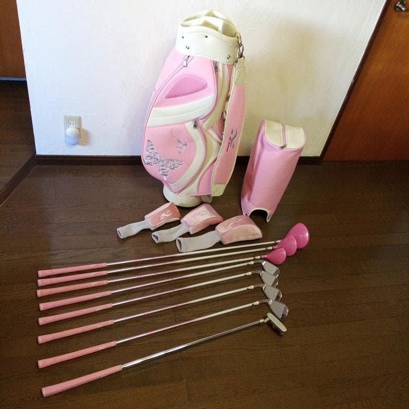 森英恵デザイン ゴルフクラブセット ピンク／超レア 未使用品
