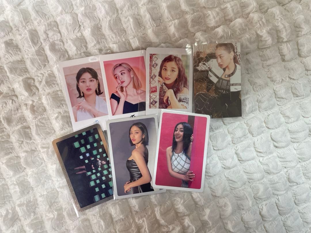 TWICEジヒョトレカセット - メルカリ