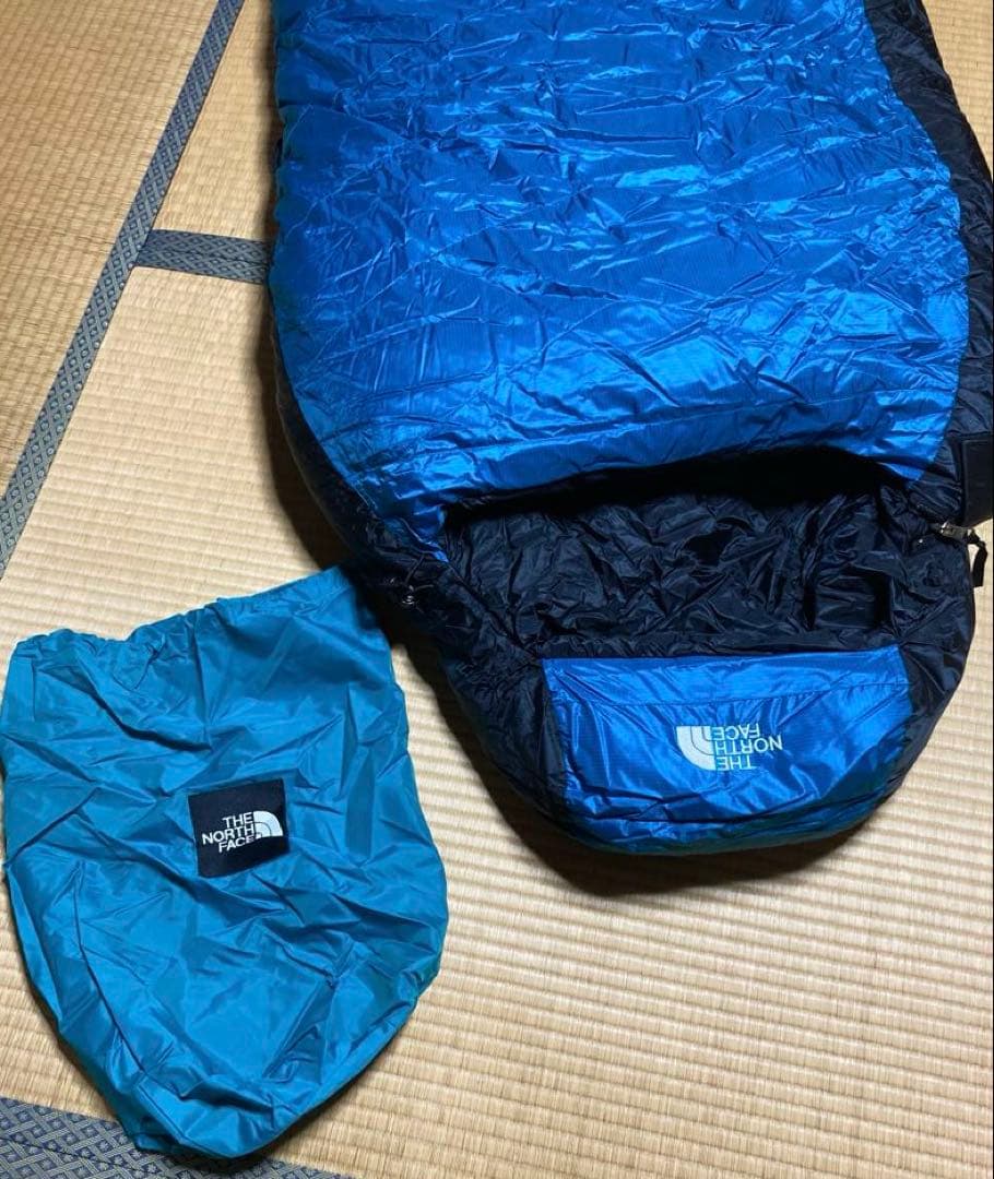 The North Face マミー型ダウン寝袋 青/黒 極寒地可能 - メルカリ