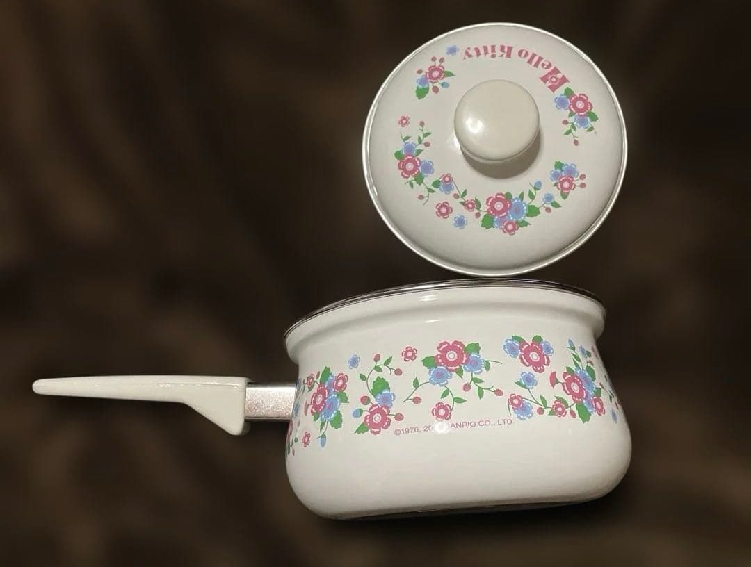 ハローキティいちご☆片手鍋☆2001年製☆激レア - メルカリ