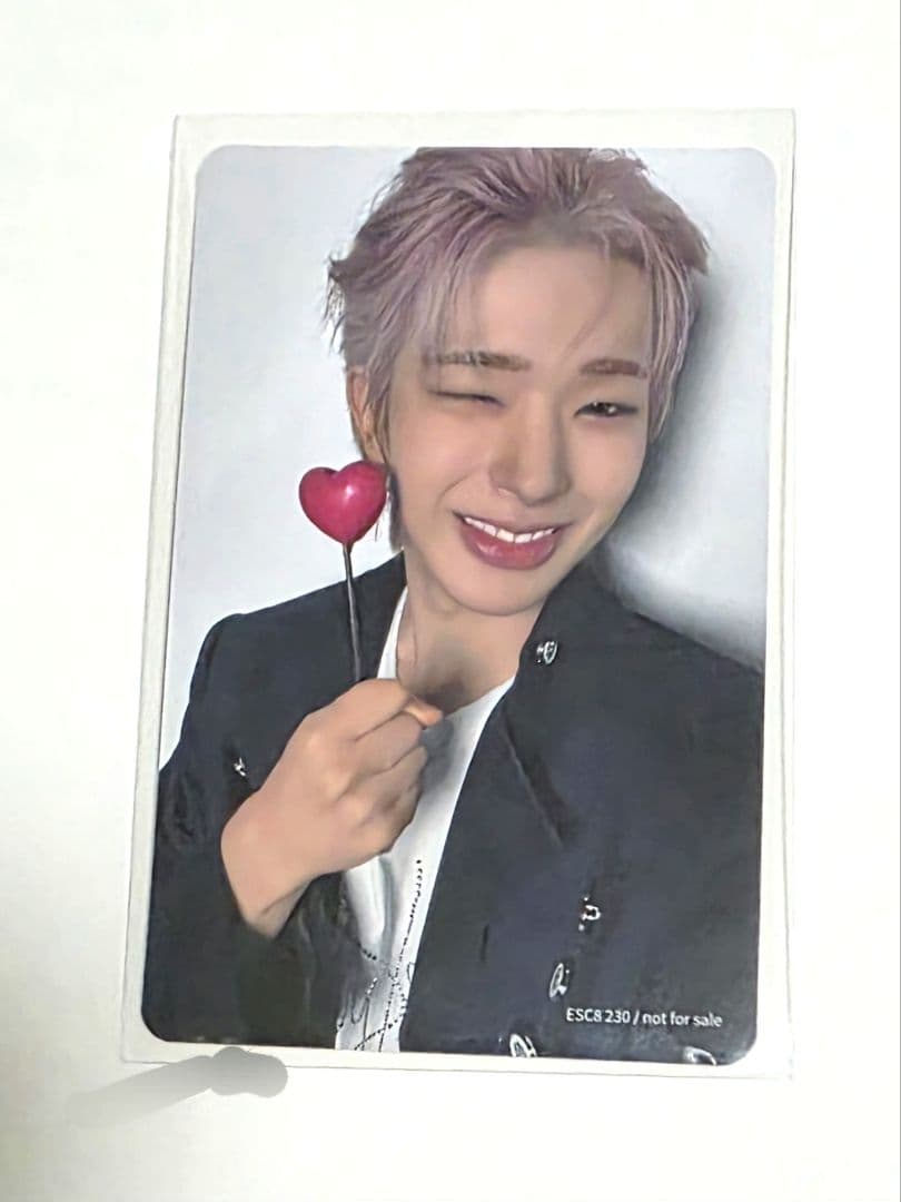 トモヤ 両面トレカ1枚【One Bite】FC限定 NEX2Y盤 NEXZ - メルカリ