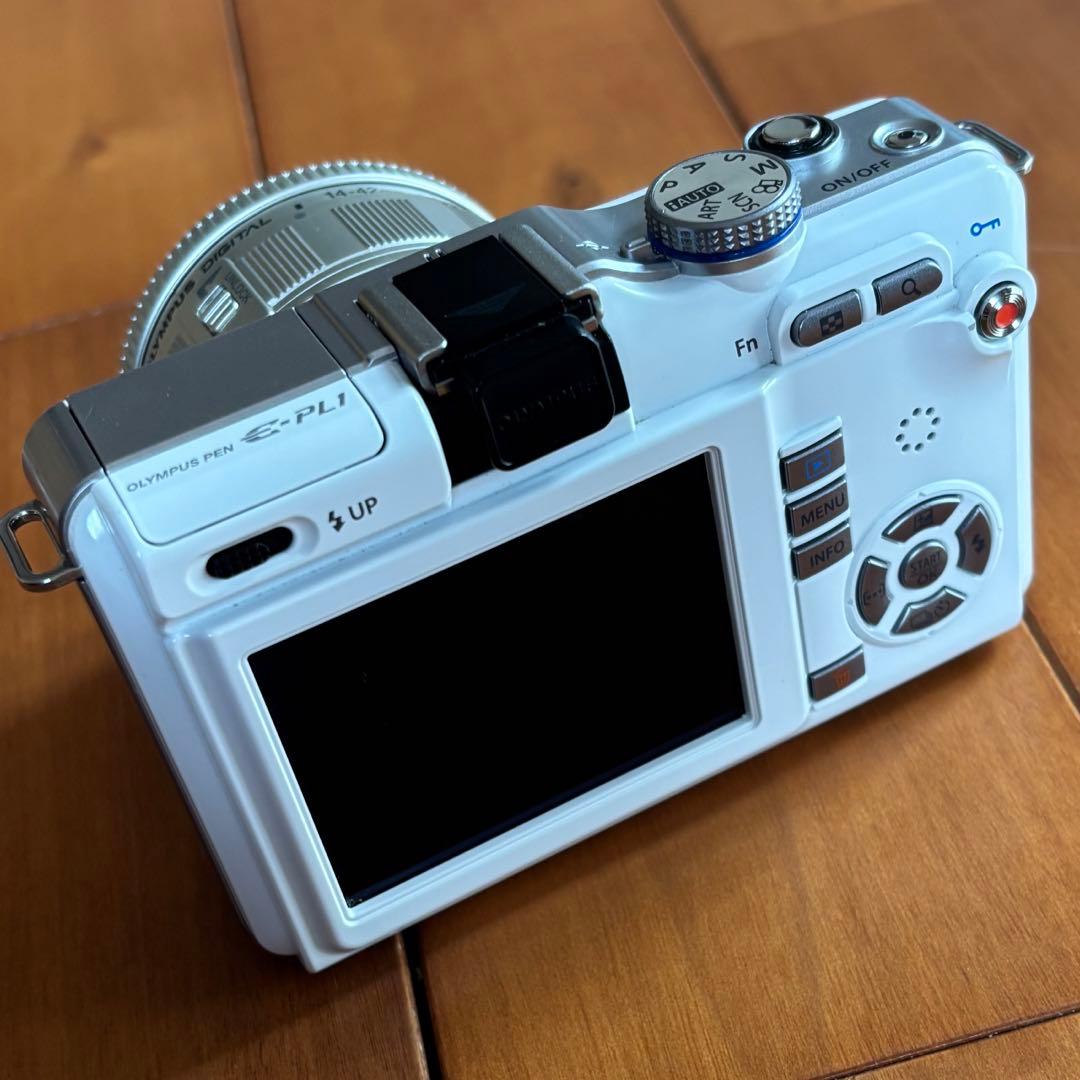 ✨スマホへ転送✨オリンパス PL1 ミラーレスカメラ - メルカリ