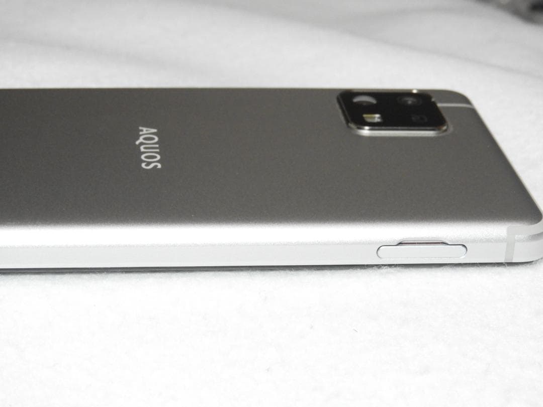 AQUOS sense4 lite SH-RM15 シルバー SIMフリー - メルカリ