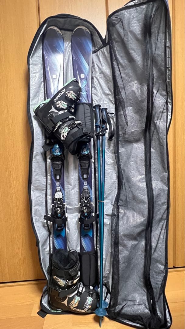 Salomon スキー板・ストック + Atomic ブーツ＋収納バッグ - メルカリ