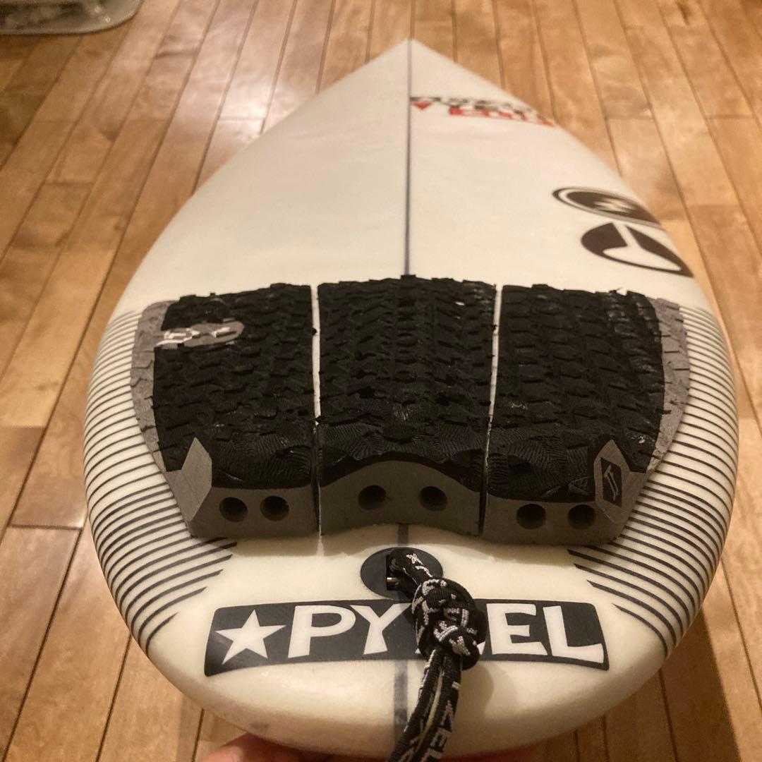 PYZELパイゼル ジョンジョンフローレンス本人使用ボード - メルカリ