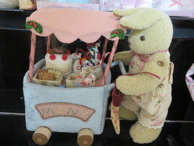 タイムセール2/4値下げ中　MANY　ウサギの小物入れ 楽天市場】A056174兎置物 小物入れ うさぎ収納ボックス 卓上収納 雑貨