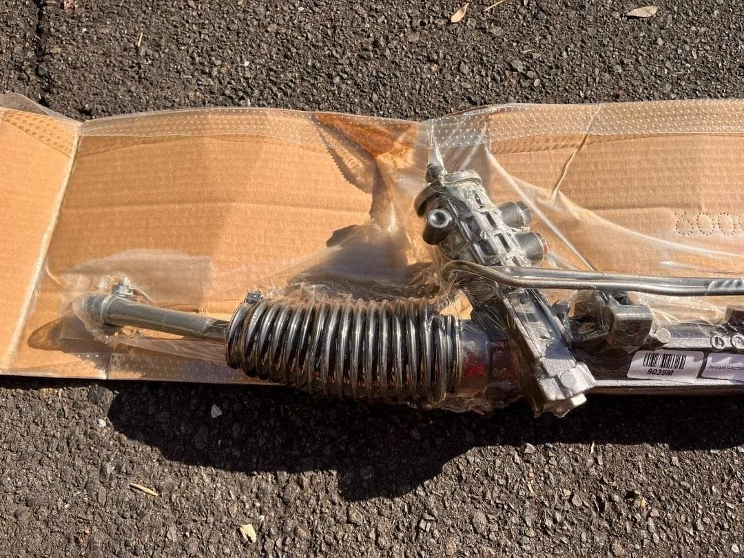 BMW E30型用ラックアンドピニオン（パワステ ギヤボックス