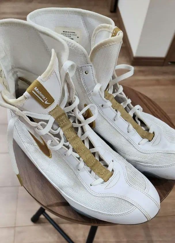 マチョマイ2 Nike 【ホワイト/ゴールド】26.5㎝ NIKE machomai2マチョマイ2 ホワイト/ゴールド | ボクシング格闘技専門