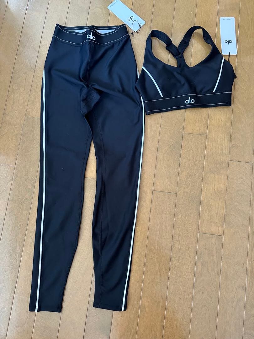alo⭐︎Airlift High-Waist Legging and Top Airlift High-Waist 7/8 Line Up Legging - Black | ALO