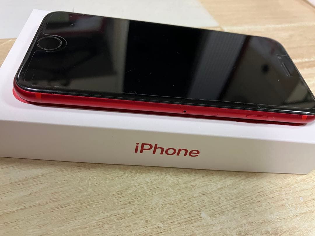 ジャンク Apple iPhone SE (第2世代) 付属品付き - メルカリ