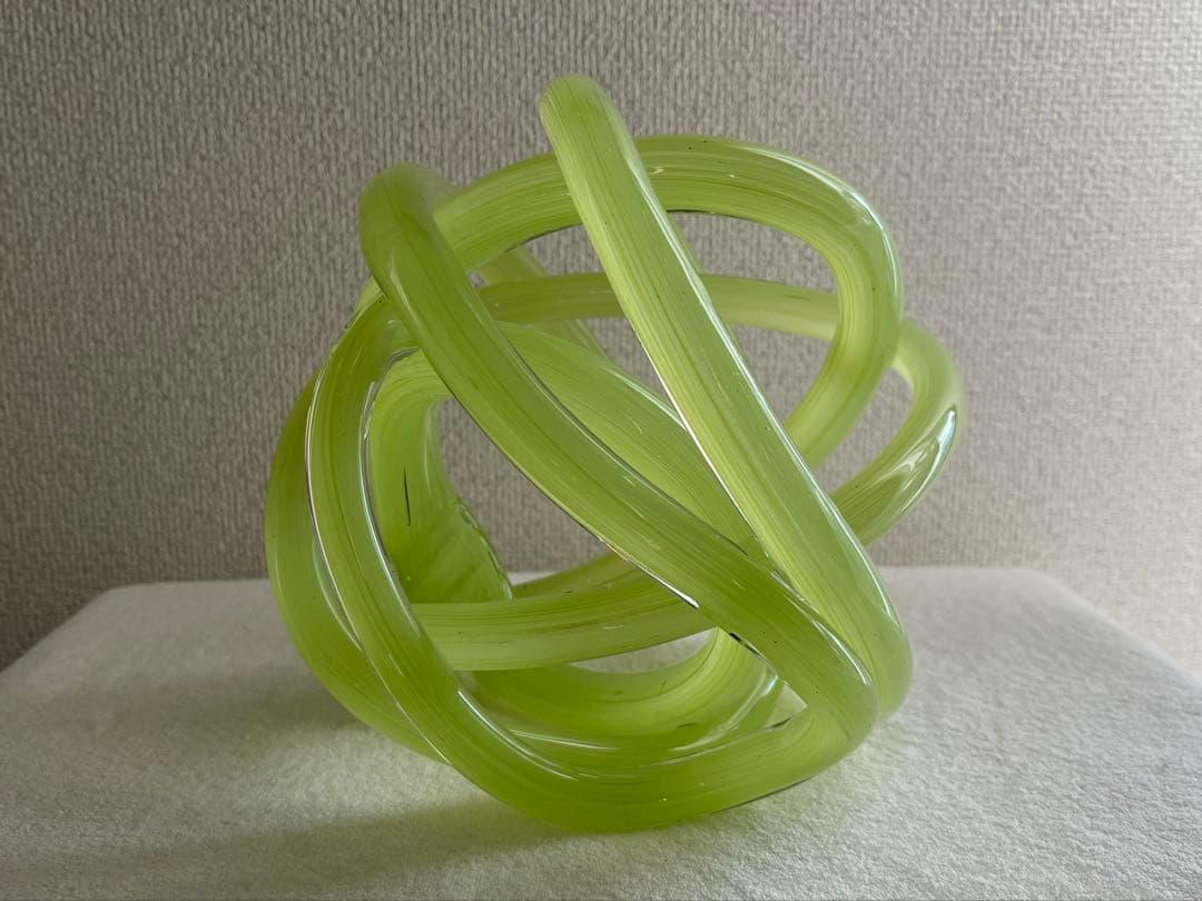 HAY】KNOT ガラス オブジェ 置物 Lサイズ 黄緑色 - メルカリ