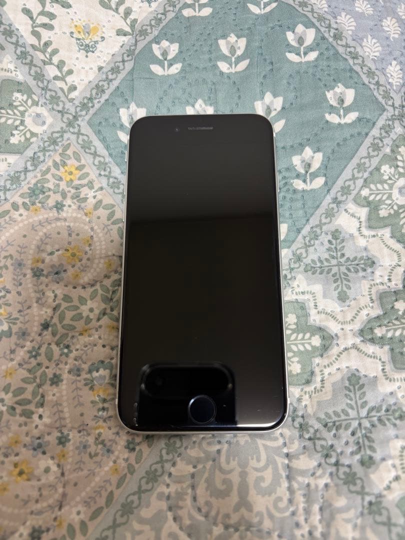 Apple iPhone SE (第2世代) ホワイト Amazon.com: Apple iPhone SE (2nd Generation), US Version, 64GB
