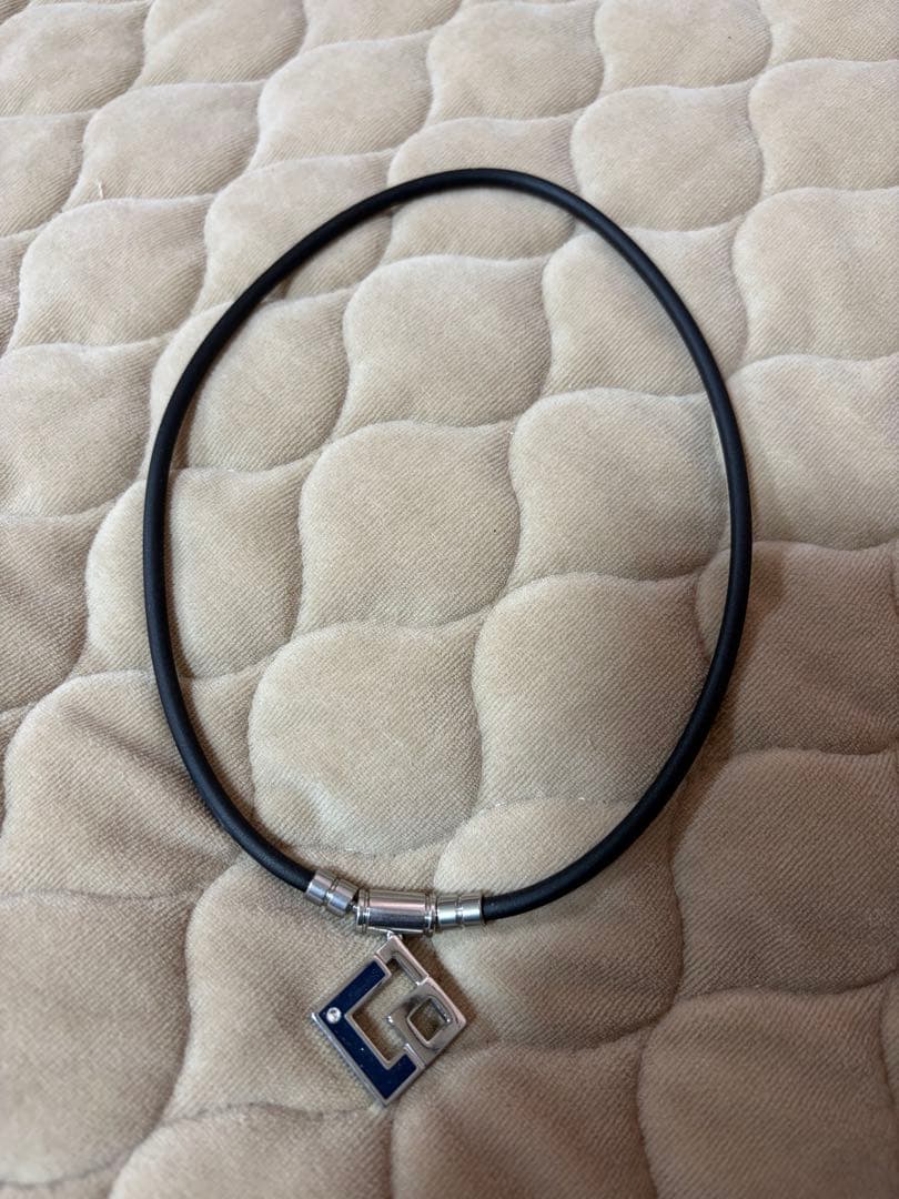 ブラックラバーチョーカー メタルペンダント 楽天市場】メタルチョーカーネックレス HARE ハレ アクセサリー