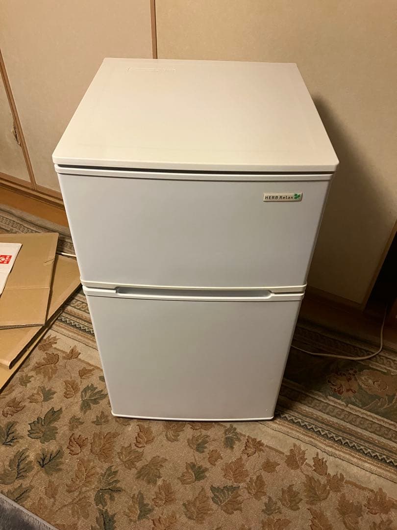 YAMADA ノンフロン冷凍冷蔵庫【2018年製】YRZ-C09B1 - メルカリ