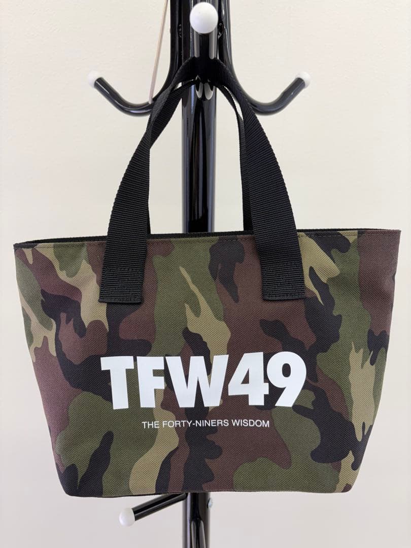 TFW49 迷彩トートバッグ - メルカリ