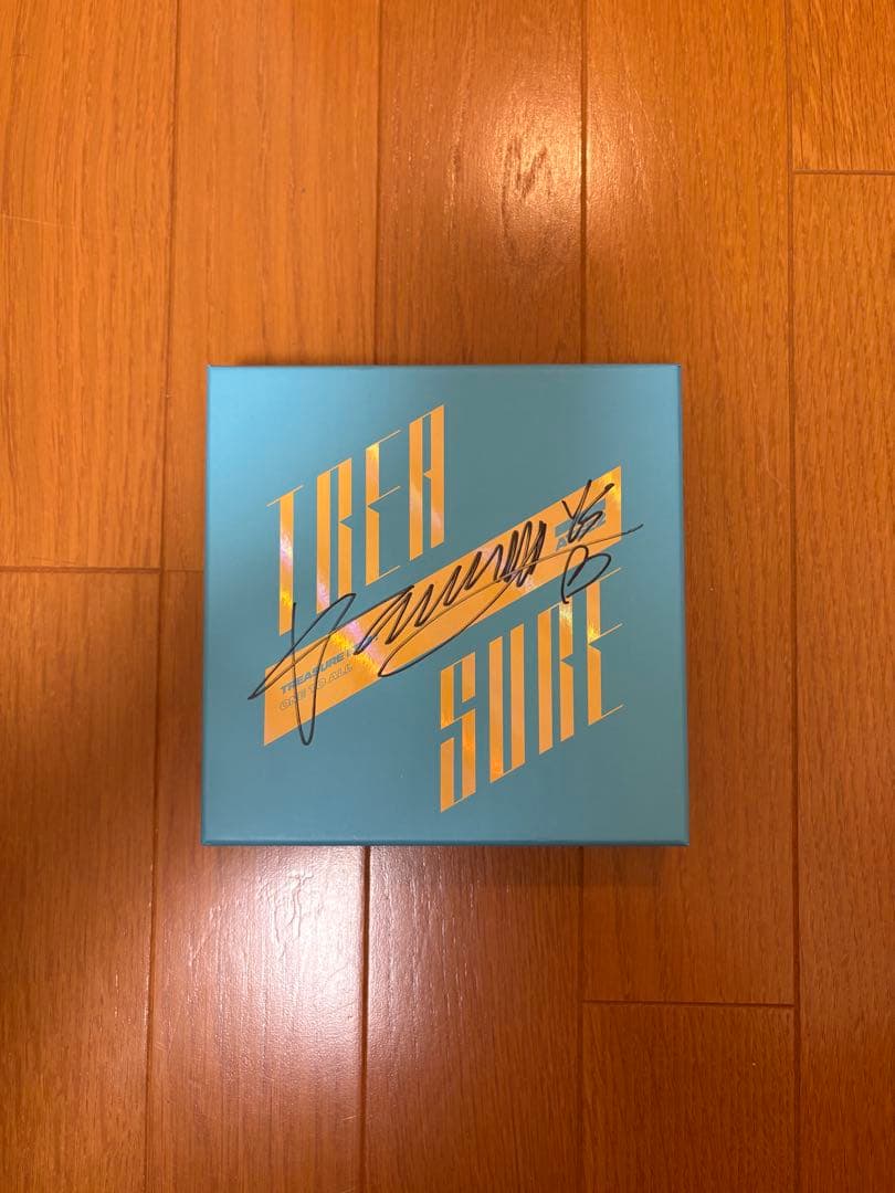 ATEEZ ヨサン サイン入り ヨサントレカ付き - メルカリ