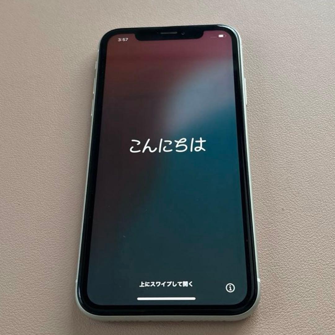 iPhone XR ￼ 64GB ホワイト　本体　（新品ケース付き） Amazon | 【整備済み品】 Apple iPhone XR 64GB ホワイト SIMフリー