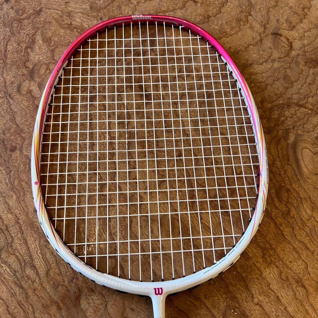 Wilsonバドミントンラケット ホワイト/ピンク ウィルソン - メルカリ